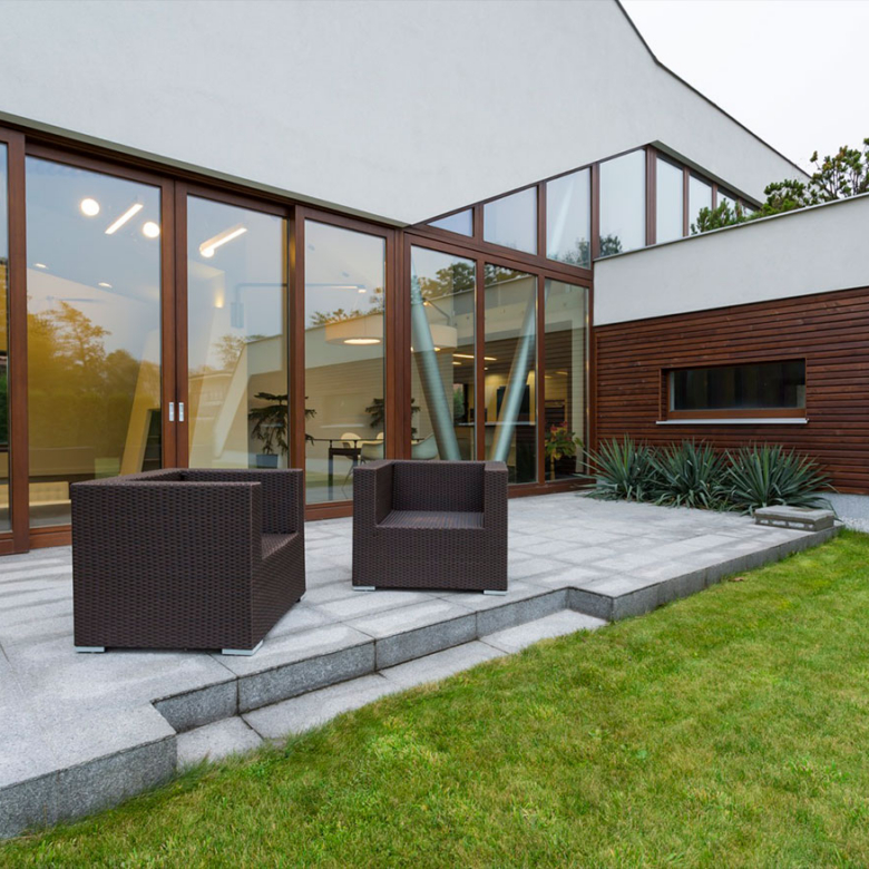 Comfortable Villa in Green